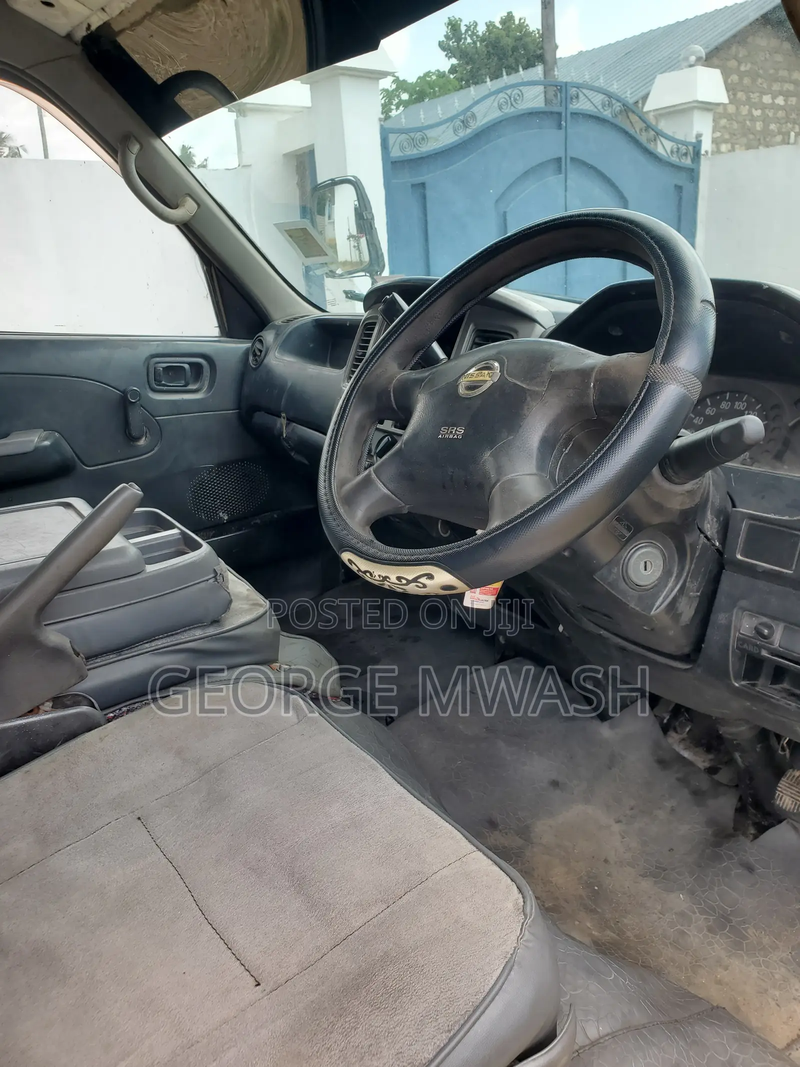 Nissan Caravan 2010 White