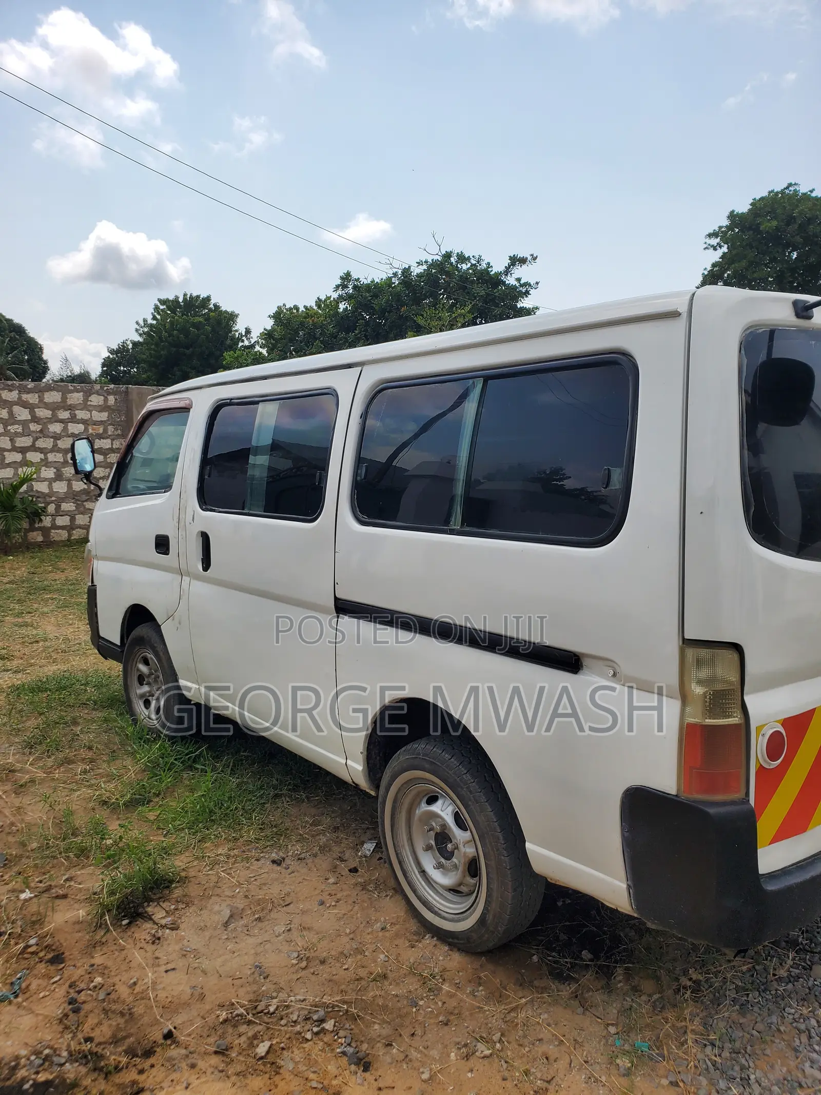 Nissan Caravan 2010 White