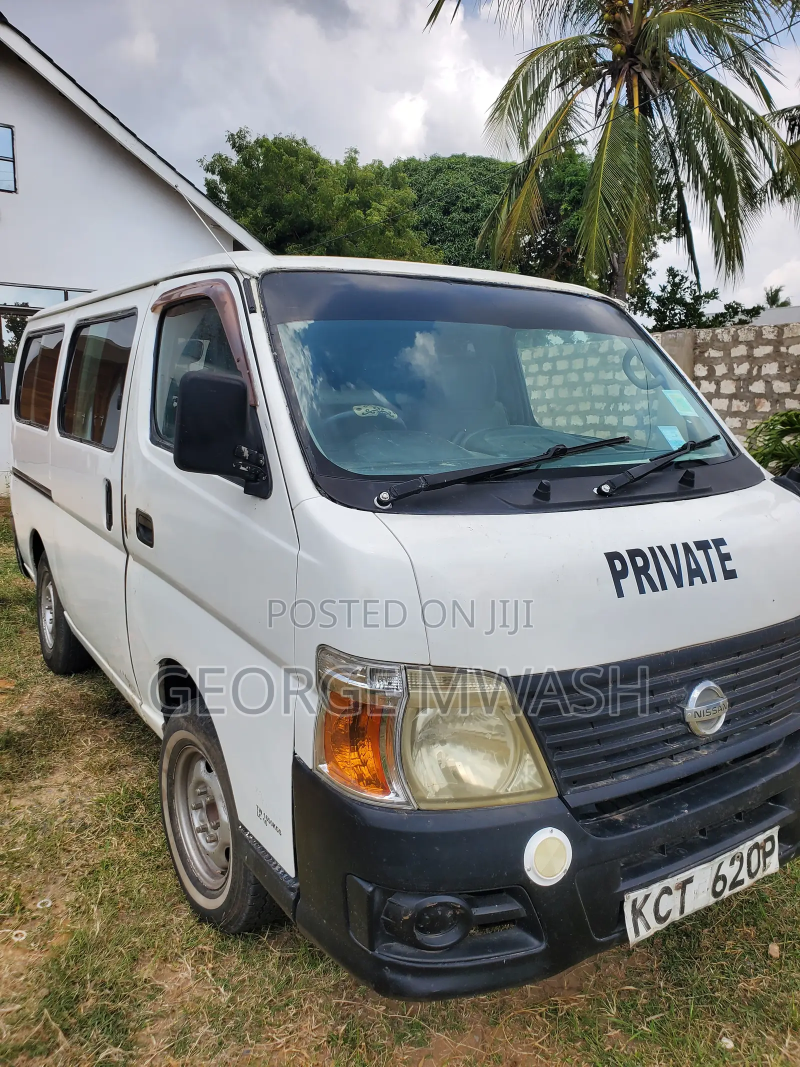 Nissan Caravan 2010 White