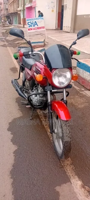 Bajaj Boxer 2019 Red