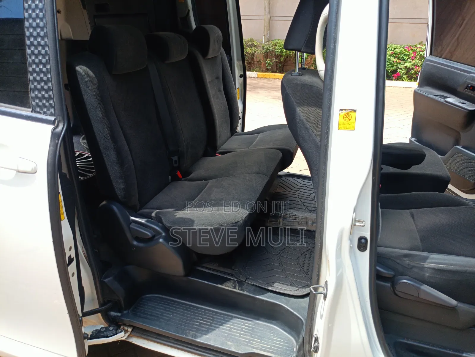 Toyota Noah 2012 White