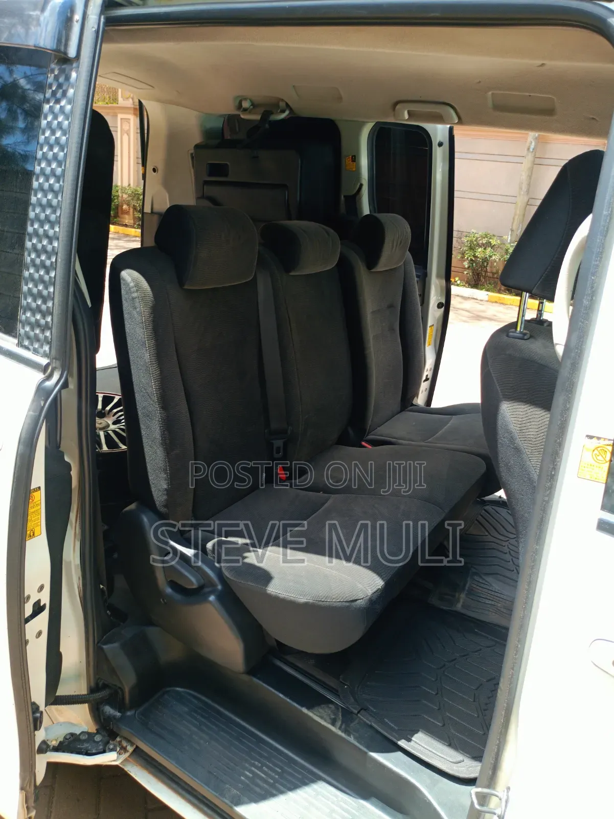 Toyota Noah 2012 White