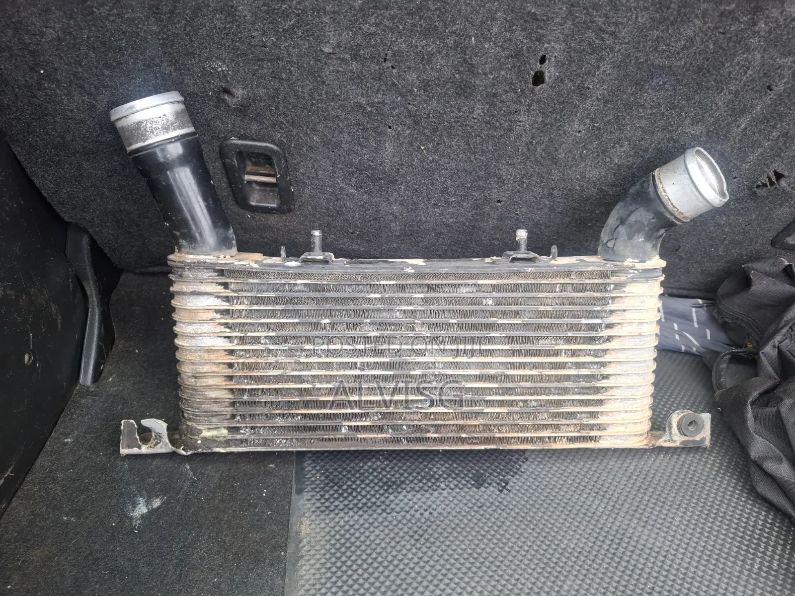 Turbo Intercooler Mitsubishi Shogun Quick Sale - Leaky Needs Welding