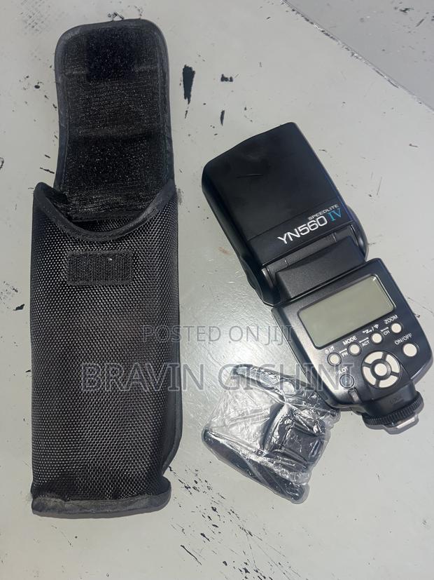 Yongnuo YN560 IV Speedlight Flash – Excellent Condition - main view