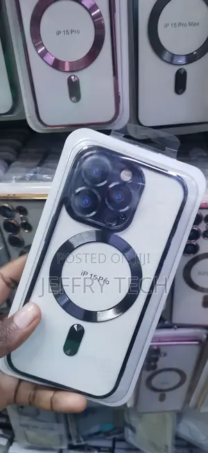 Clear Magnetic MagSafe Phone Case Designed for the iPhone 15