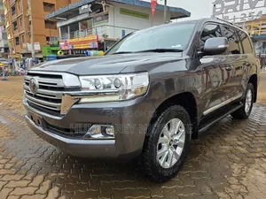 Toyota Land Cruiser 4.5 V8 VXR 2019 Gray