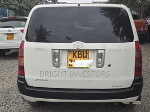 Toyota Probox 2007 White