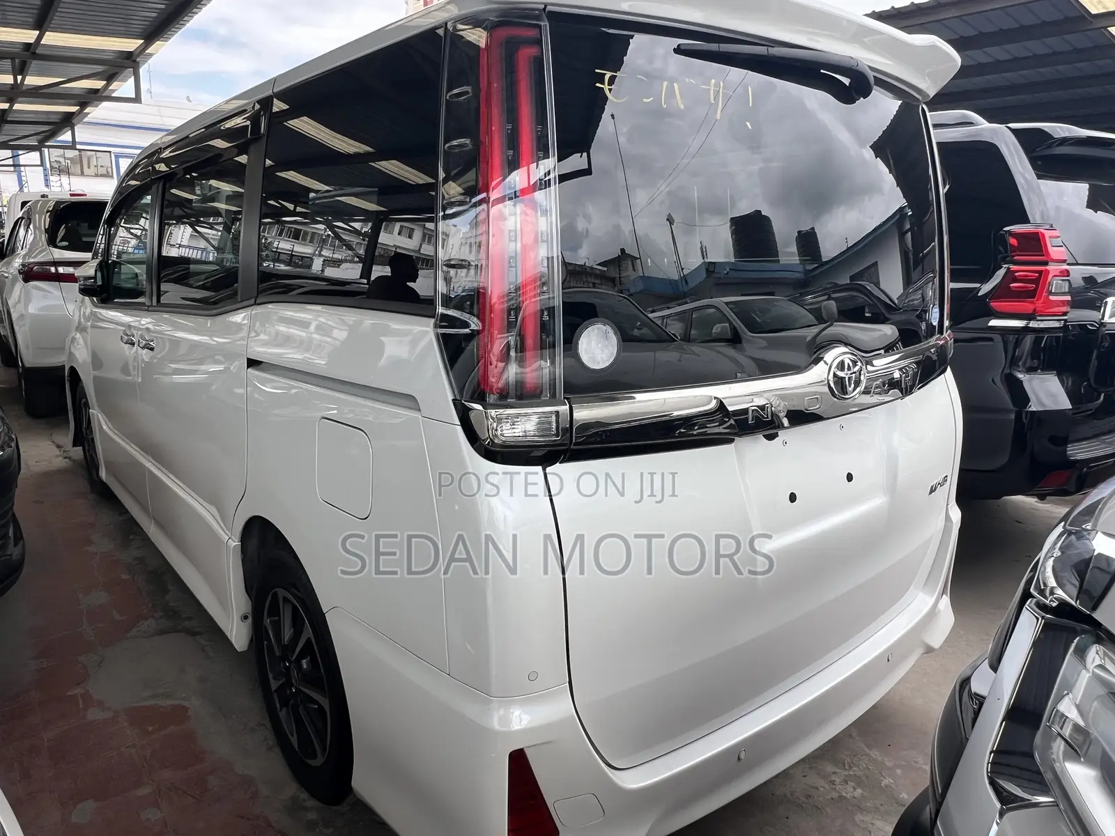 Toyota Noah 2019 Ivory