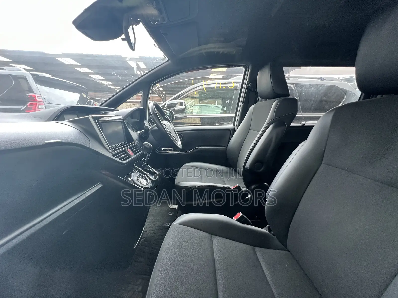 Toyota Noah 2019 Ivory