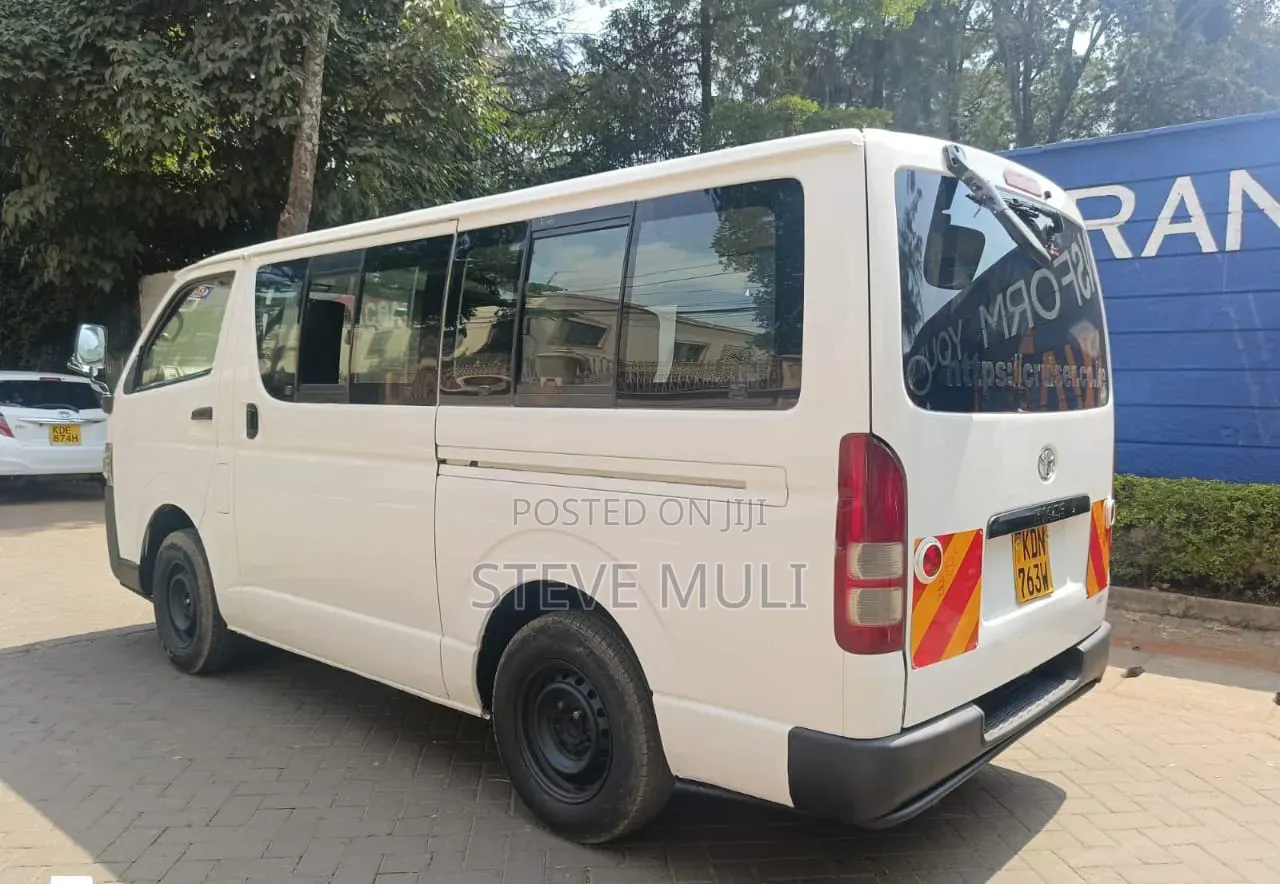 Toyota HiAce 2016 White