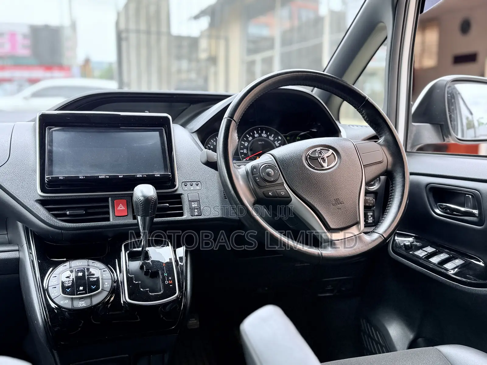 Toyota Noah 2.0 FWD (7 Seater) 2019 Pearl
