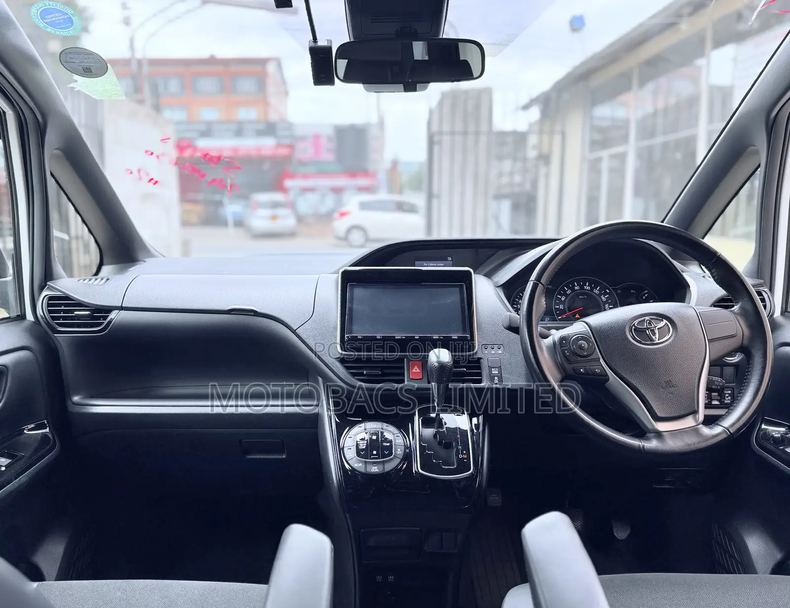 Toyota Noah 2.0 FWD (7 Seater) 2019 Pearl