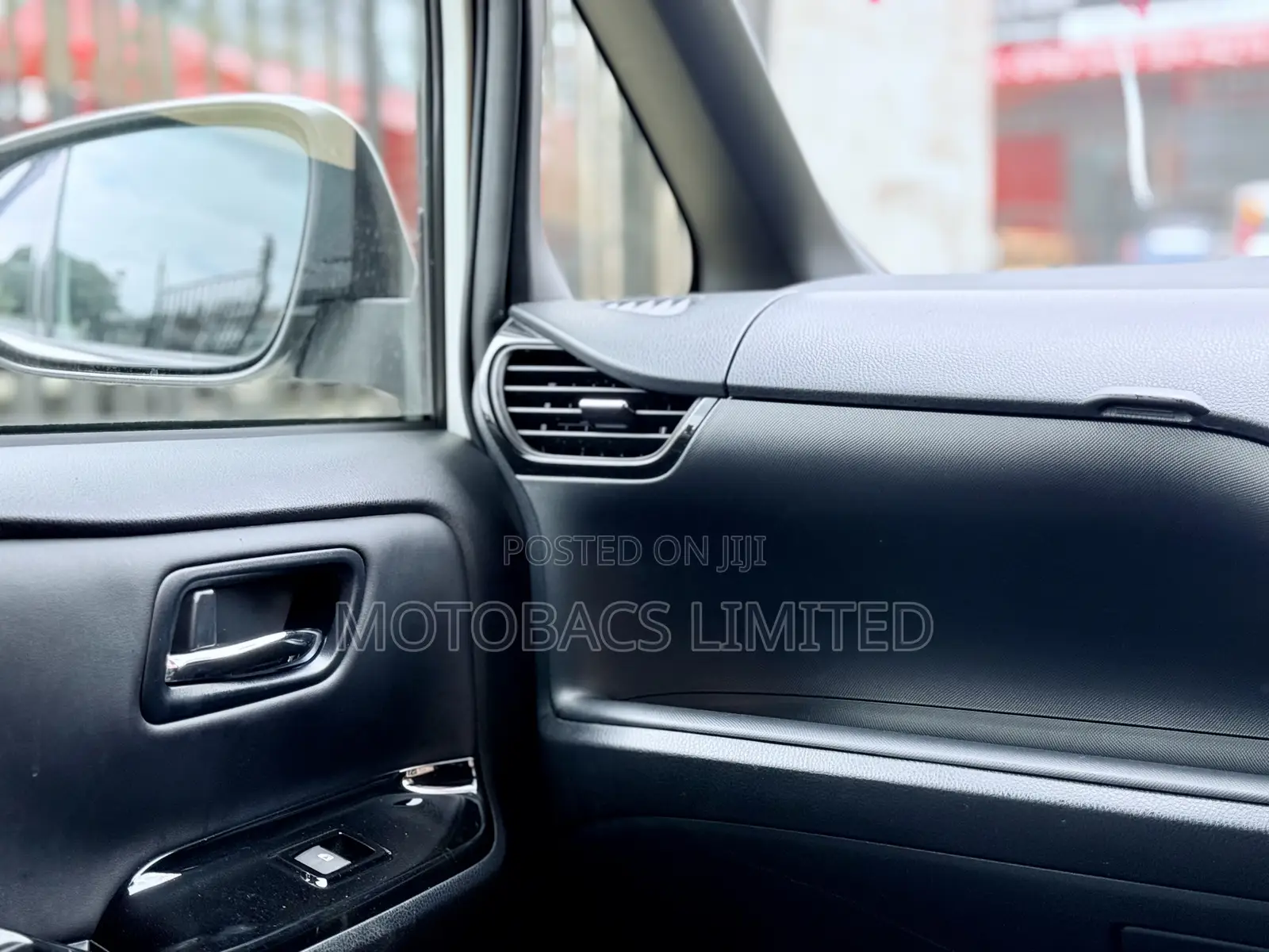 Toyota Noah 2.0 FWD (7 Seater) 2019 Pearl