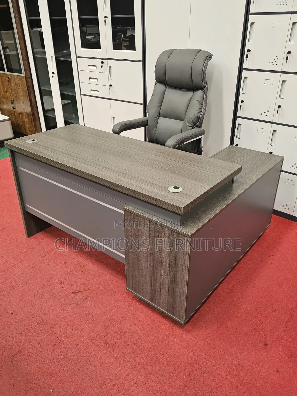 1.4M L-Shaped Desk and Leather Chair