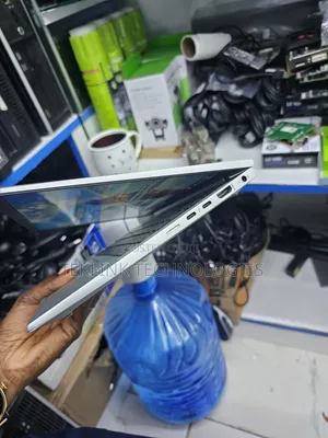 Laptop HP EliteBook 830 G7 8GB Intel Core i7 SSD 256GB