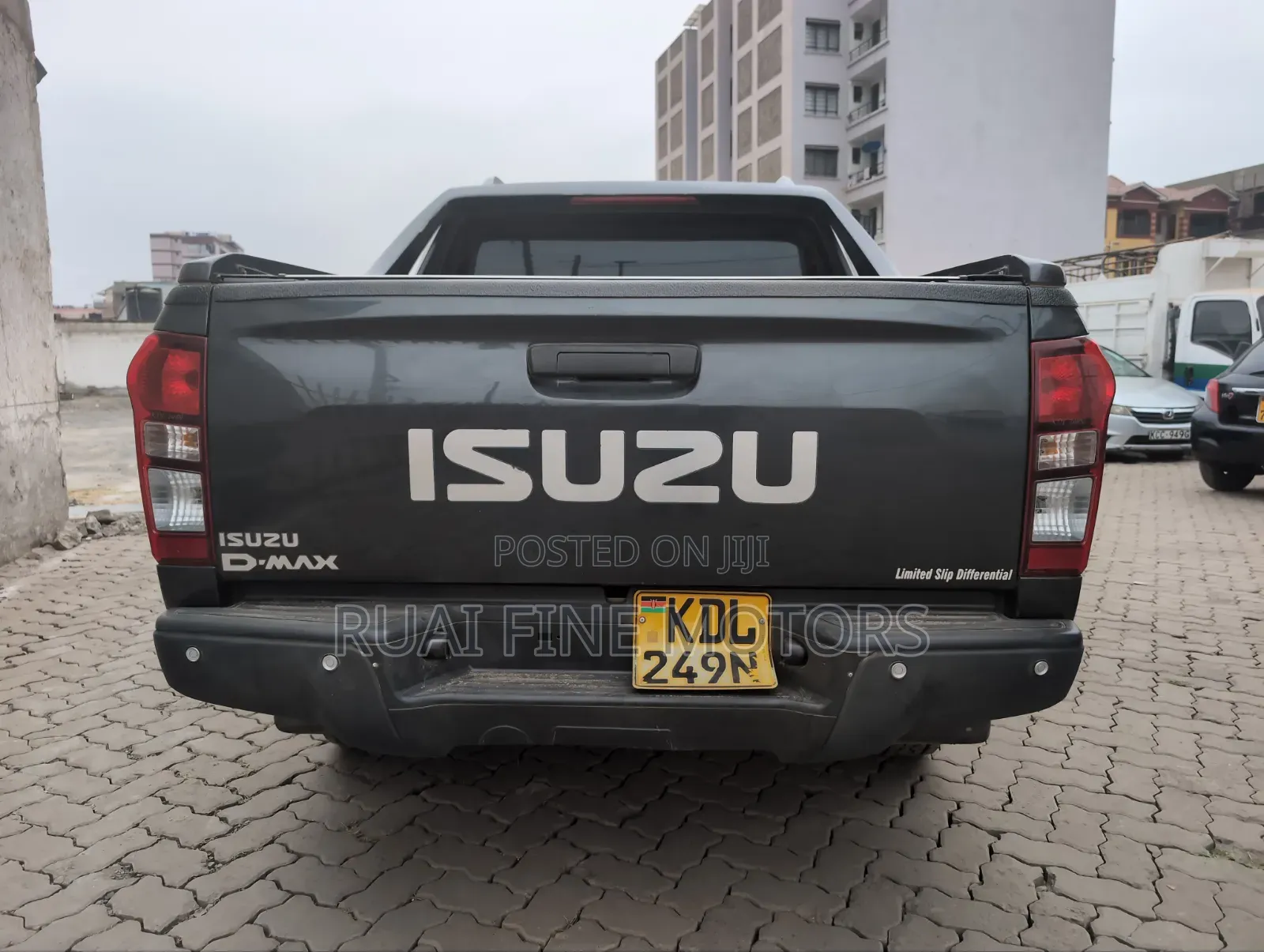 Isuzu D-MAX 2023 Gray