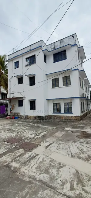 3bdrm Block of Flats in Mombasa Island, Moi Avenue (Msa) for sale