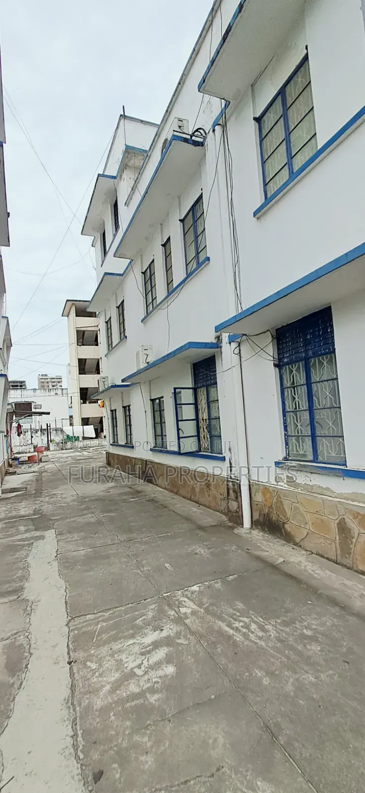 3bdrm Block of Flats in Mombasa Island, Moi Avenue (Msa) for sale