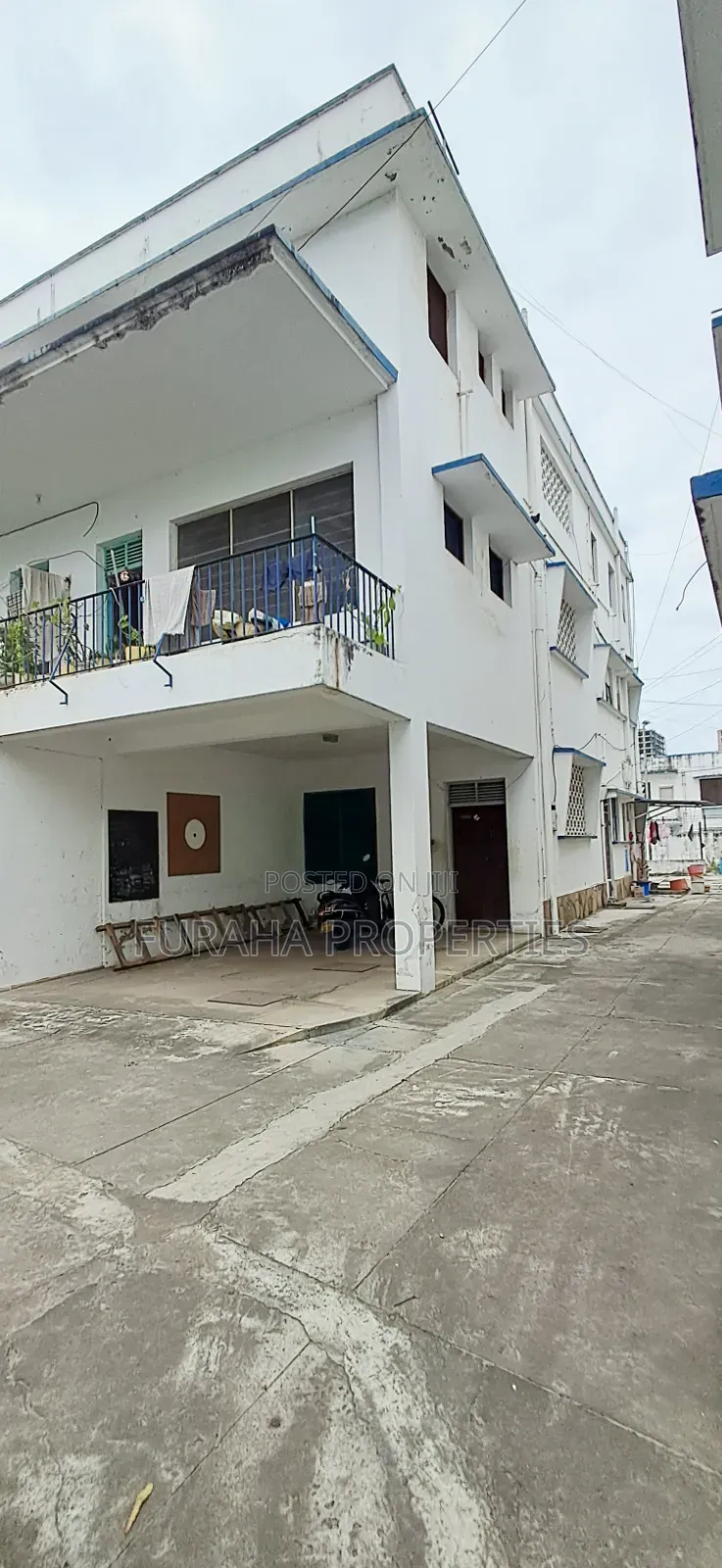 3bdrm Block of Flats in Mombasa Island, Moi Avenue (Msa) for sale