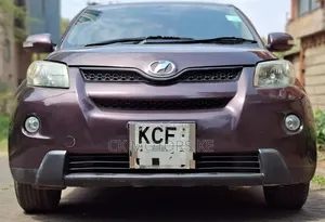 Toyota IST 2008 Maroon