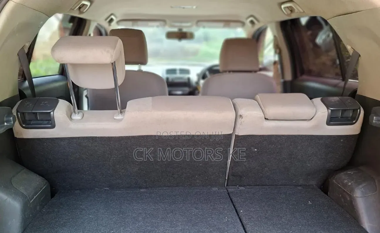 Toyota IST 2008 Maroon