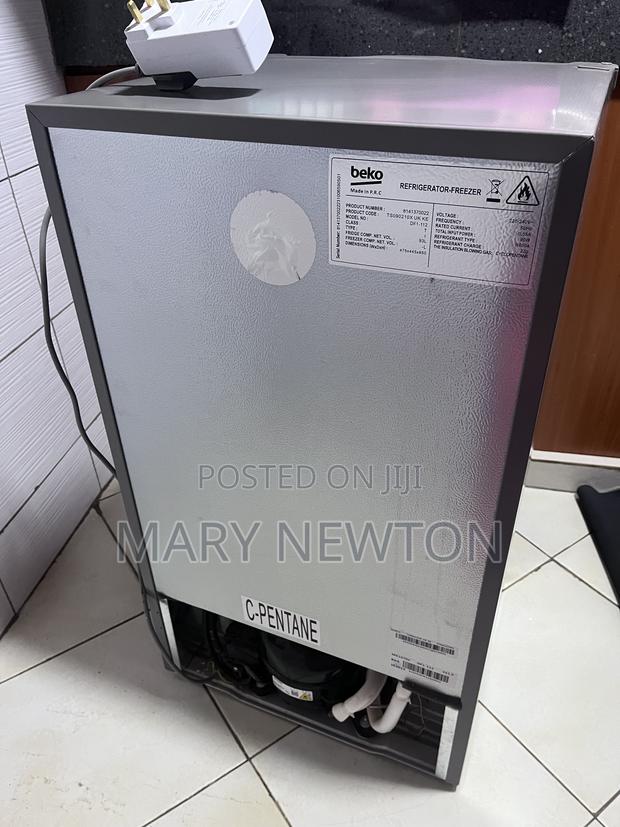 Beko 93L Mini Fridge - thumbnail 3