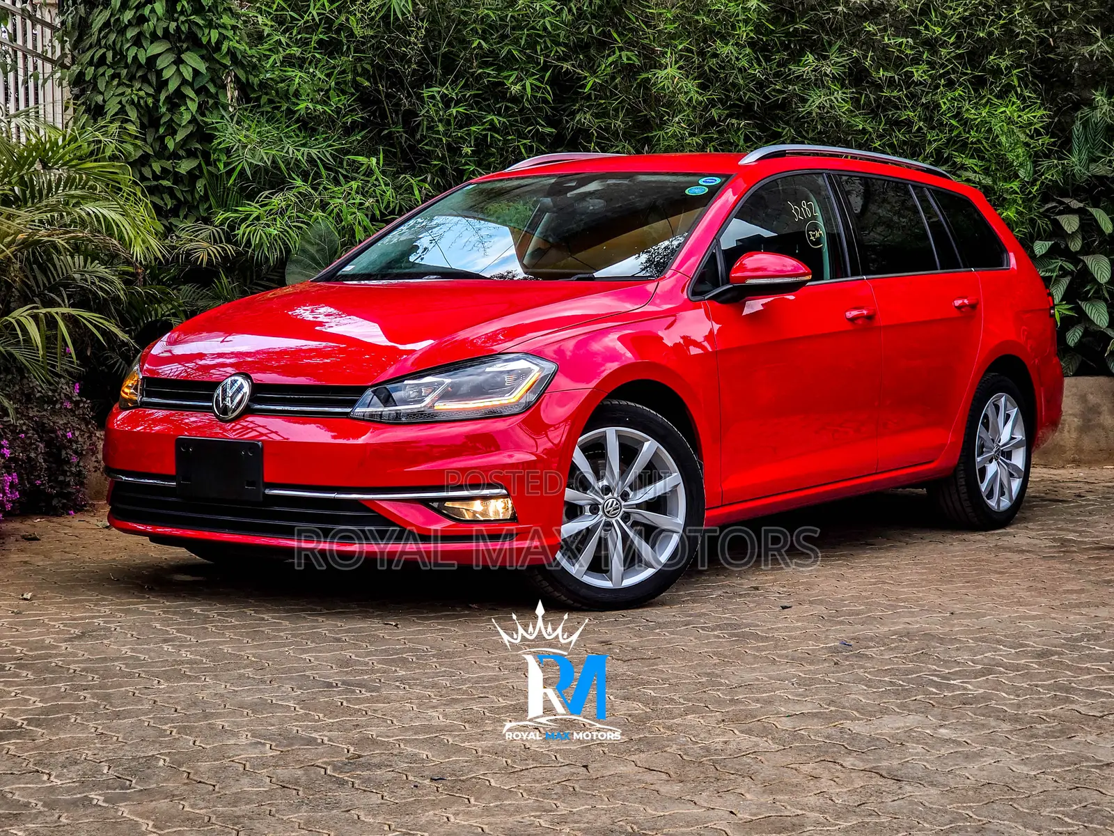 Volkswagen Golf Variant 2019 Red
