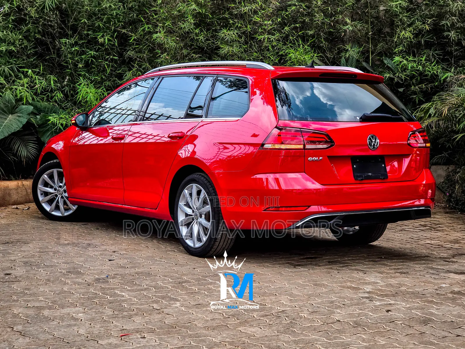 Volkswagen Golf Variant 2019 Red