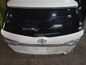 Wish 2018 Boot /Tailgate