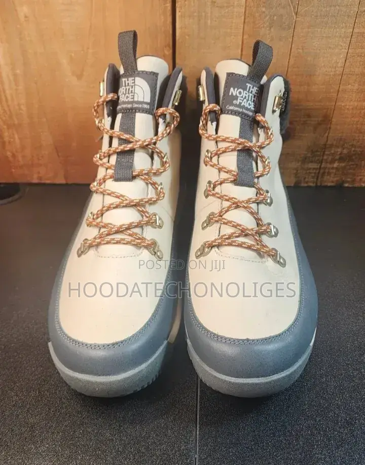 The North Face Back to Berkeley Men’s Hiking Boots Waterproof