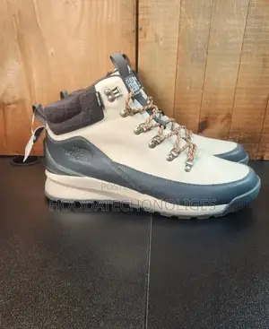 The North Face Back to Berkeley Men’s Hiking Boots Waterproof