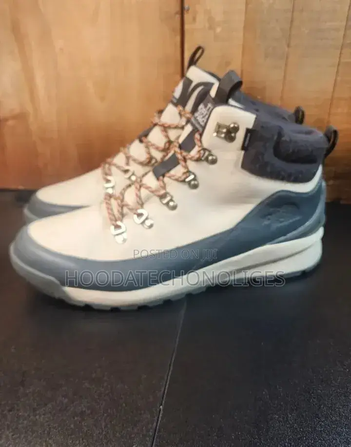 The North Face Back to Berkeley Men’s Hiking Boots Waterproof