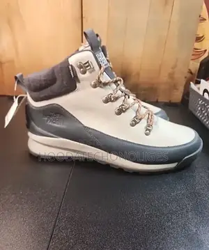 The North Face Back to Berkeley Men’s Hiking Boots Waterproof