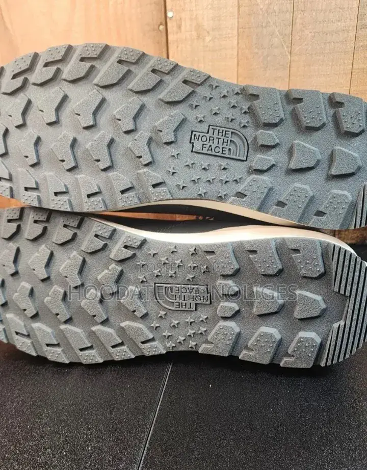 The North Face Back to Berkeley Men’s Hiking Boots Waterproof