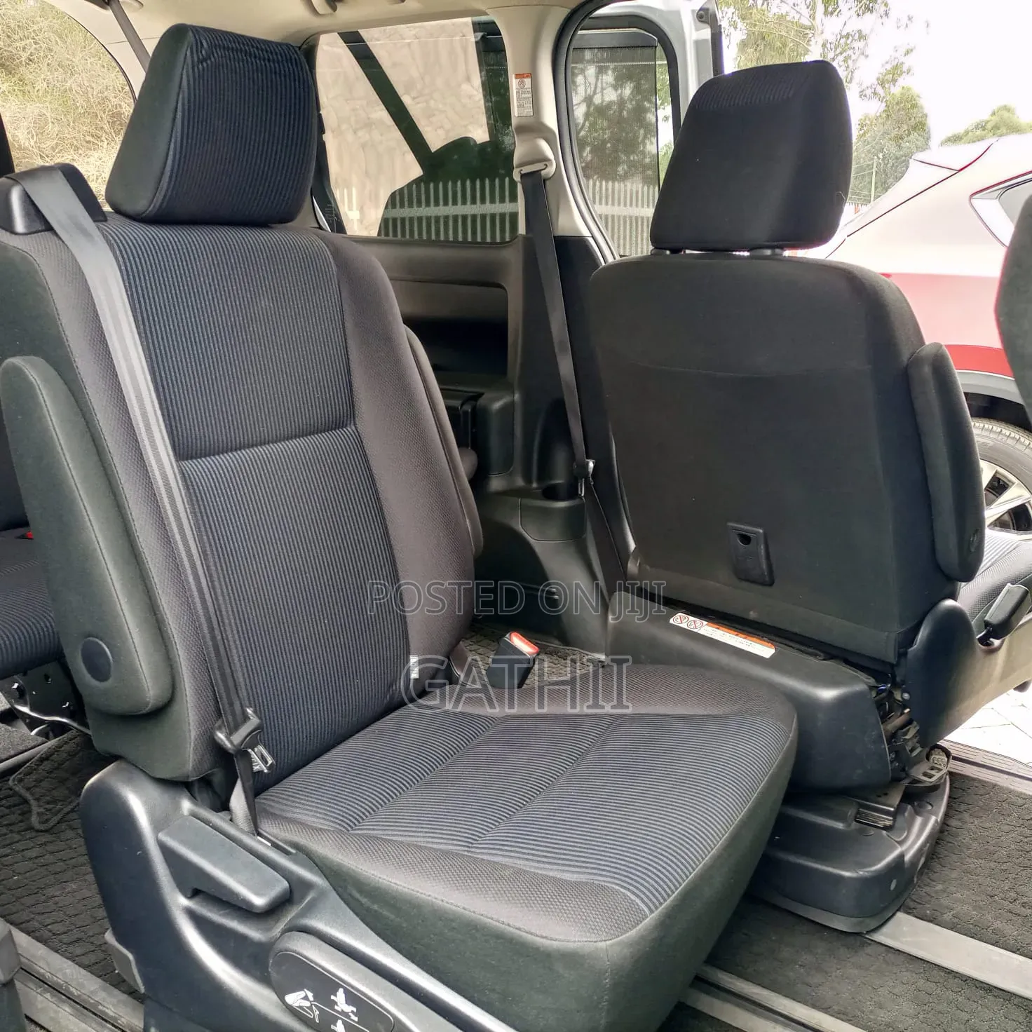 Toyota Voxy 2017 Silver