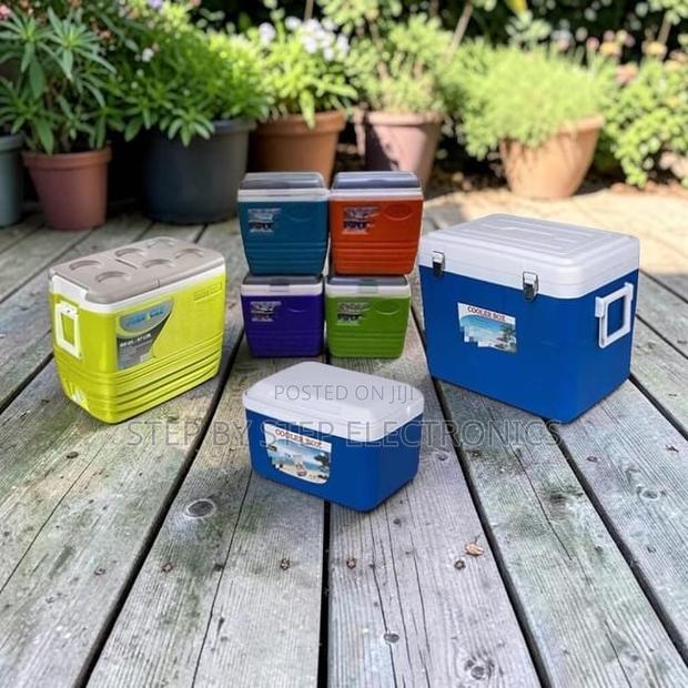 Lightweight Portable 4.5L,10L,25L,32L,50L Cooler Boxes Wholesale Price