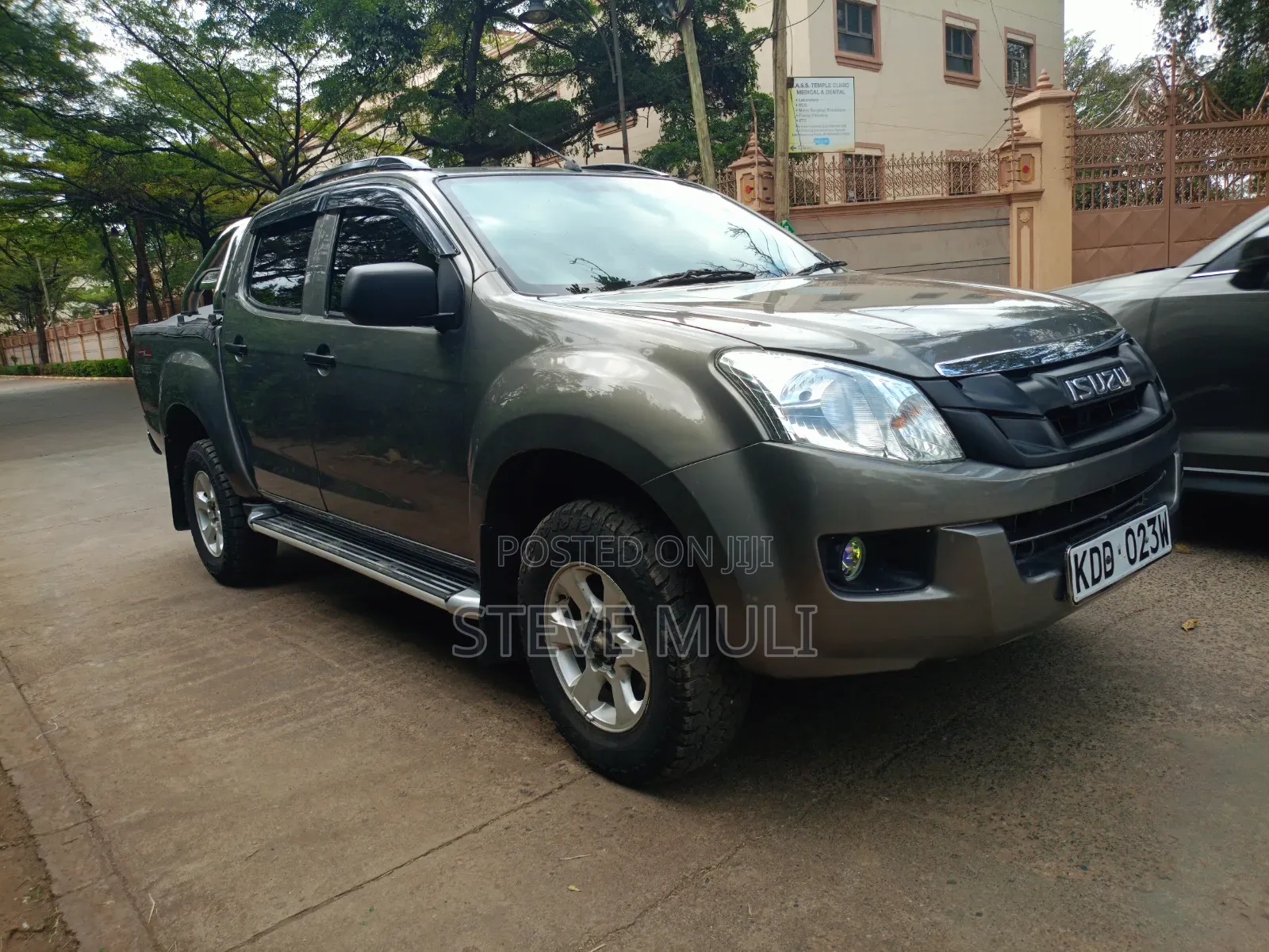 Isuzu D-MAX 2022 Gray