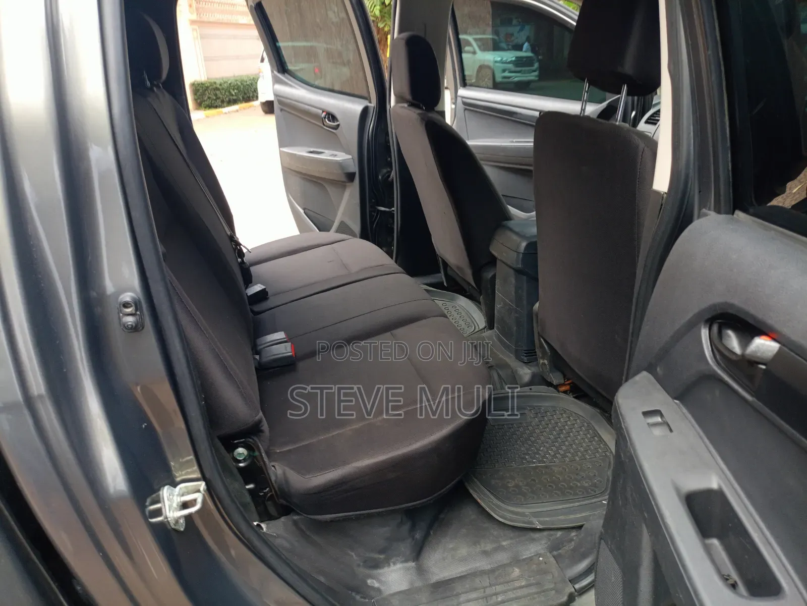 Isuzu D-MAX 2022 Gray