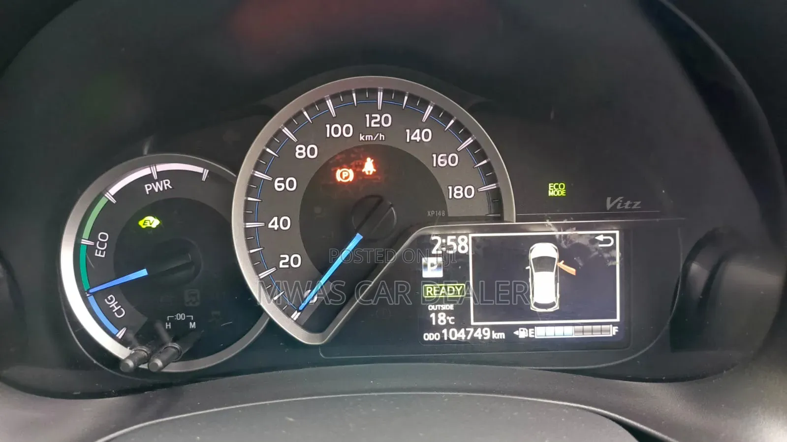 Toyota Vitz 2018 Silver