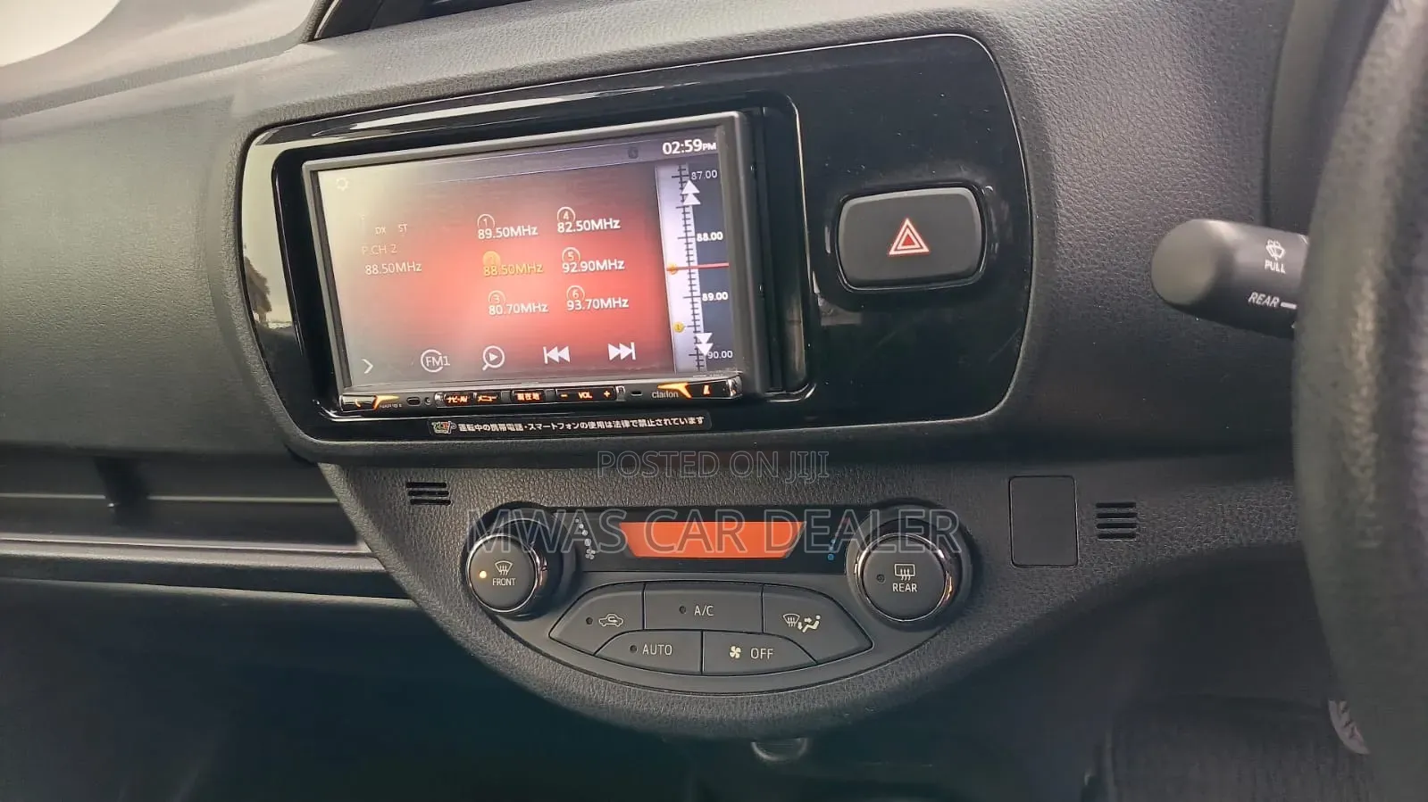 Toyota Vitz 2018 Silver