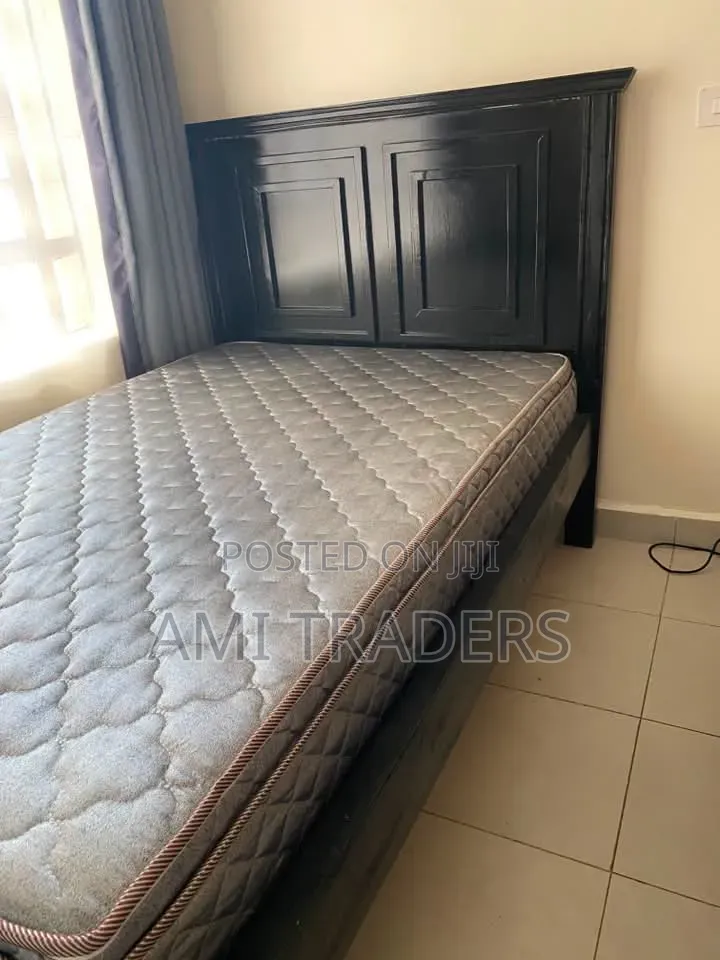 Woode Black Bed 5*6