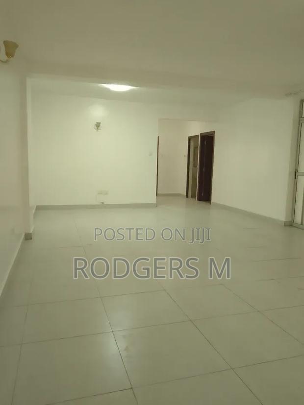 3bdrm Apartment in Valley Arcade for rent - main view