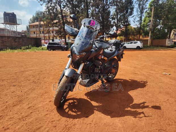 Bajaj Dominar 400 2024 Black - thumbnail 4