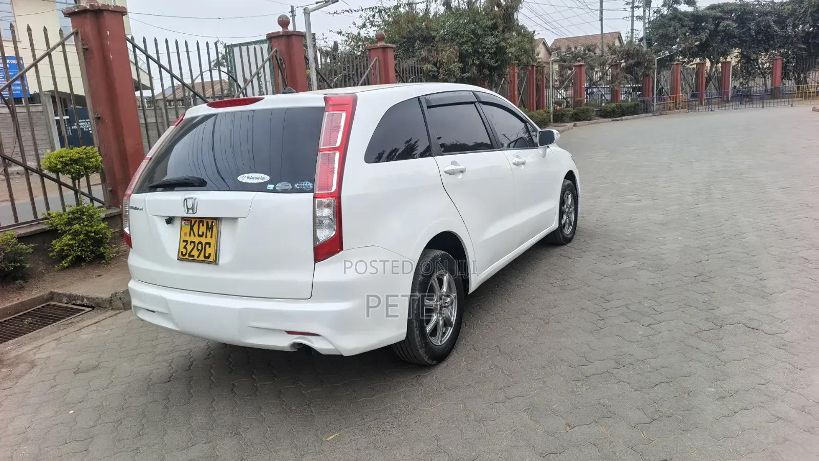 Honda Stream 2010 Pearl