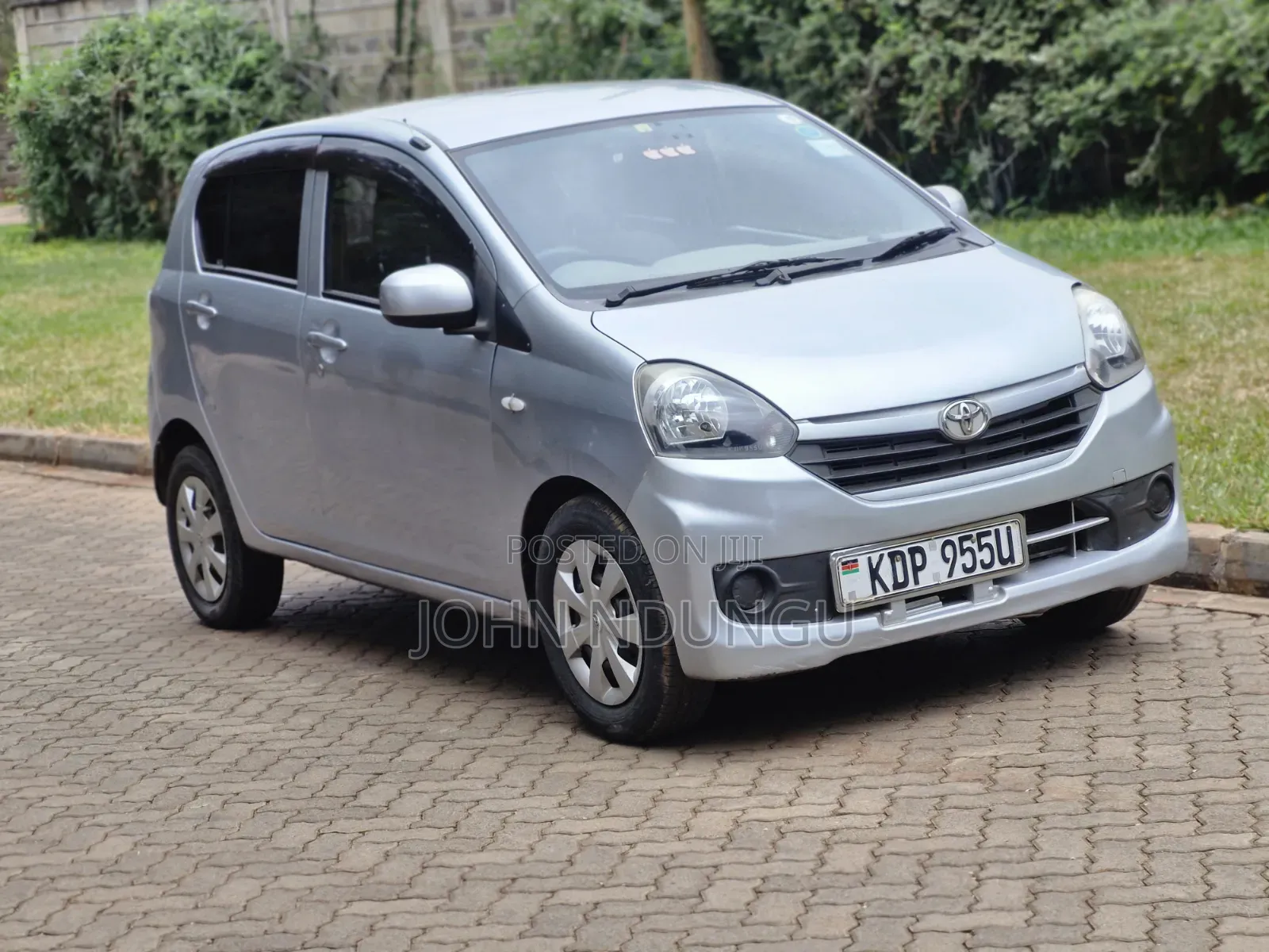 Toyota Pixis 2015 Silver