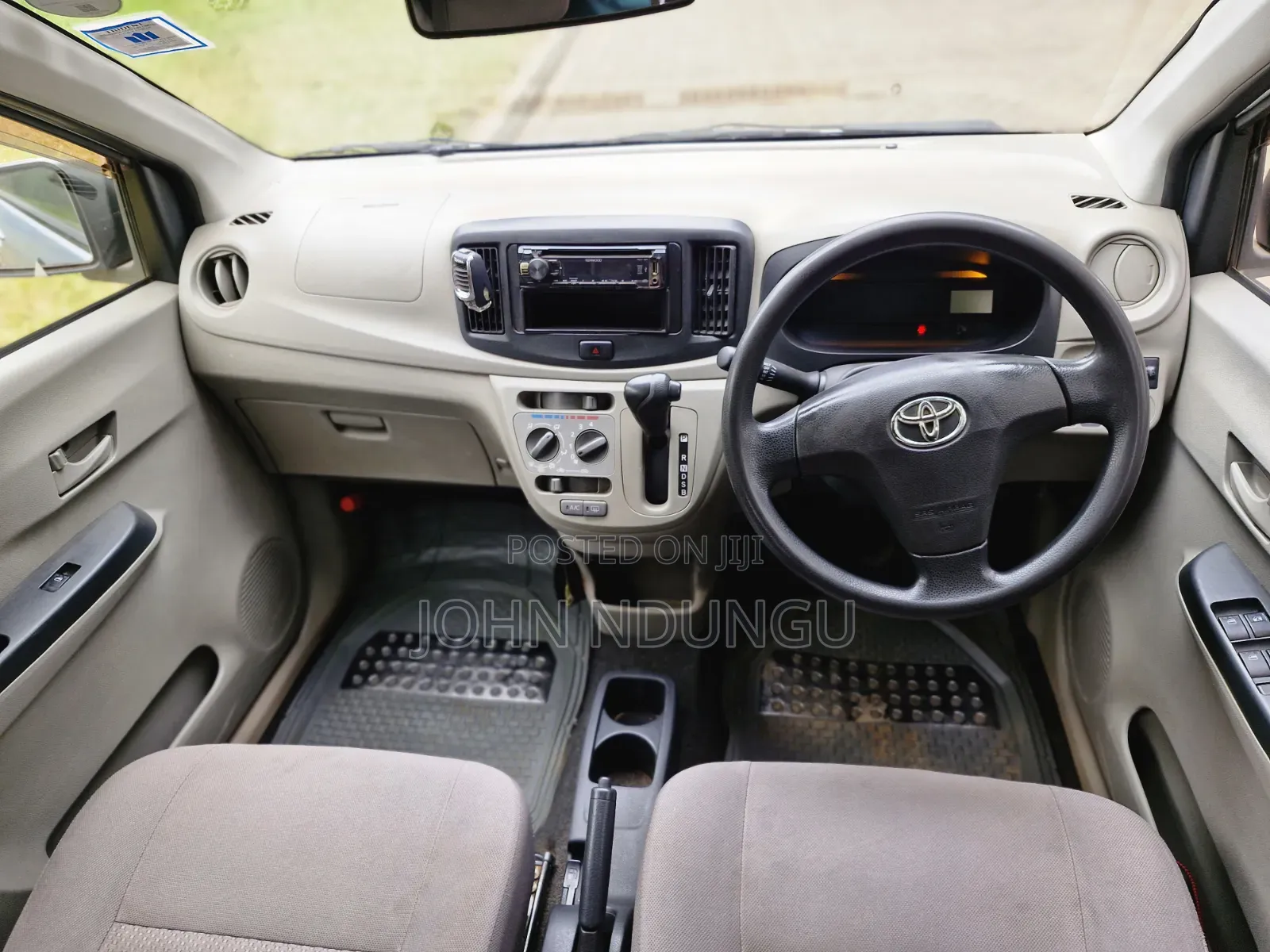Toyota Pixis 2015 Silver