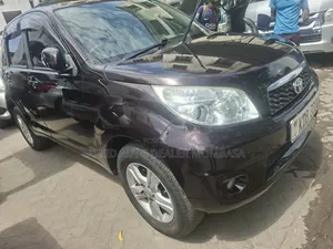 Toyota Rush 1.5 AWD 2015 Maroon