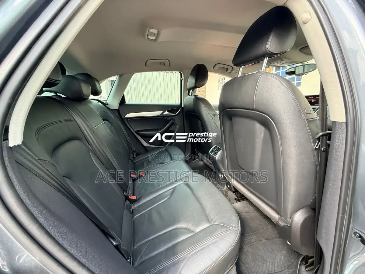 Audi Q3 2012 Gray