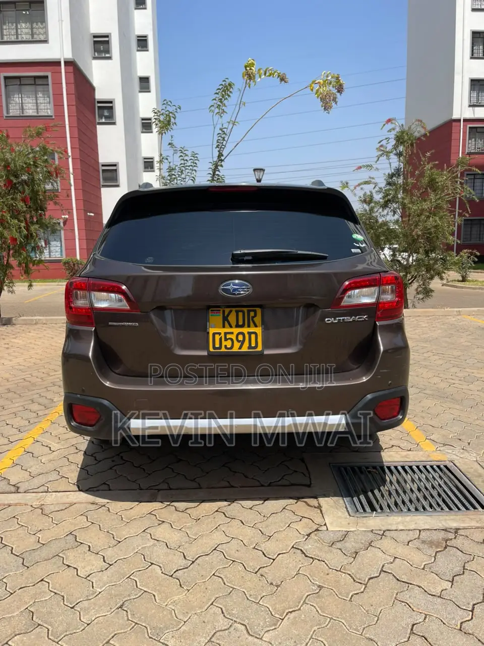 Subaru Outback 2.5i Limited AWD 2016 Brown