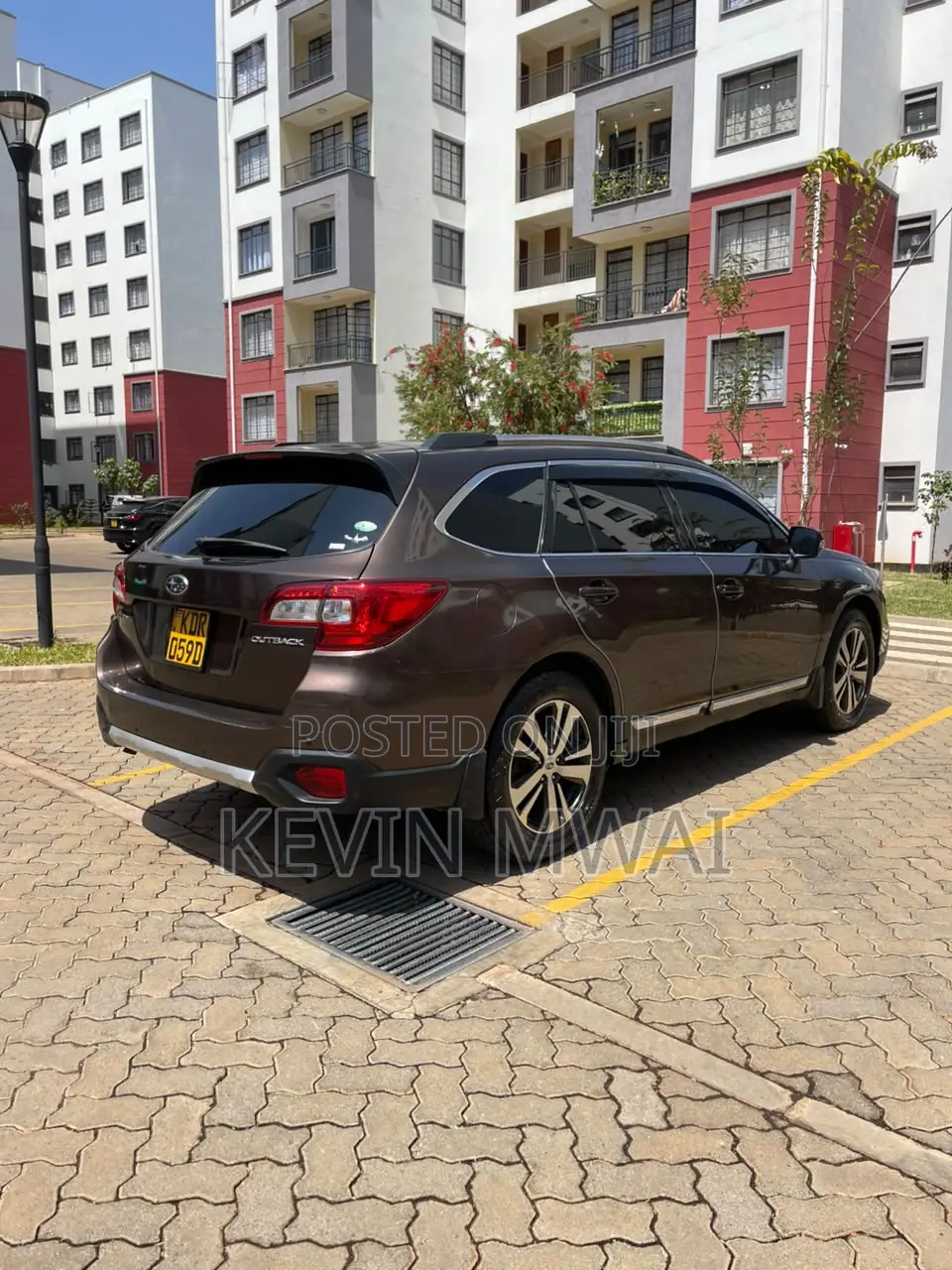 Subaru Outback 2.5i Limited AWD 2016 Brown